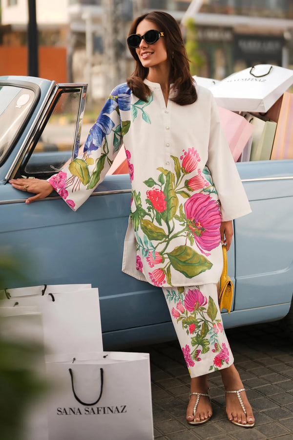 Swiss Lawn 3-Piece Suit with Dupatta – Fresh and Breezy Floral Patterns 701